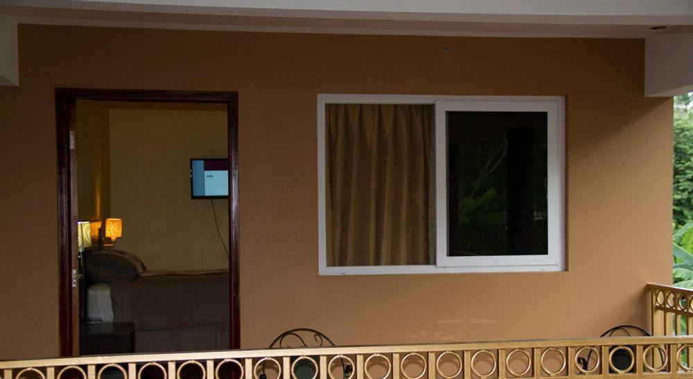 Donway, A Jamaican Style Village Бухта Монтего Экстерьер фото
