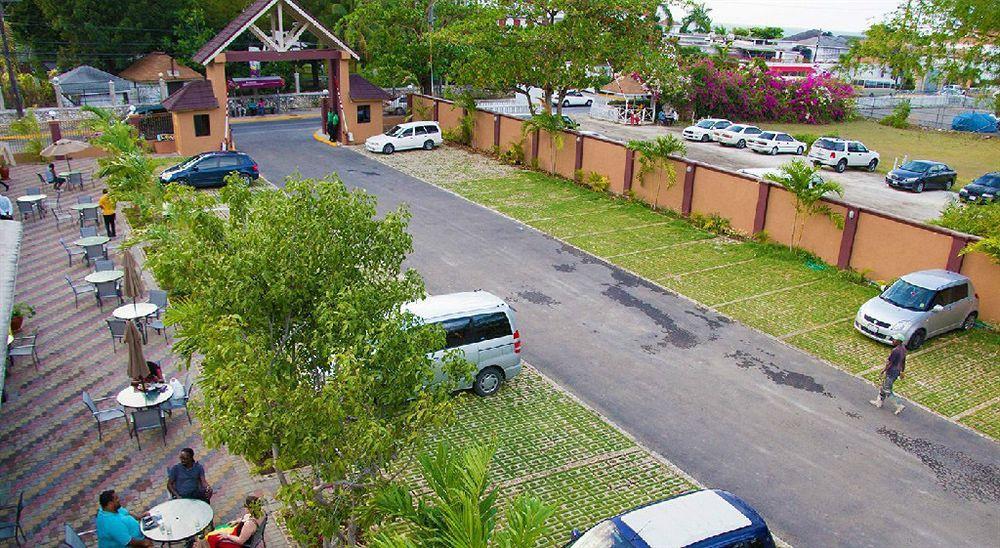Donway, A Jamaican Style Village Бухта Монтего Экстерьер фото